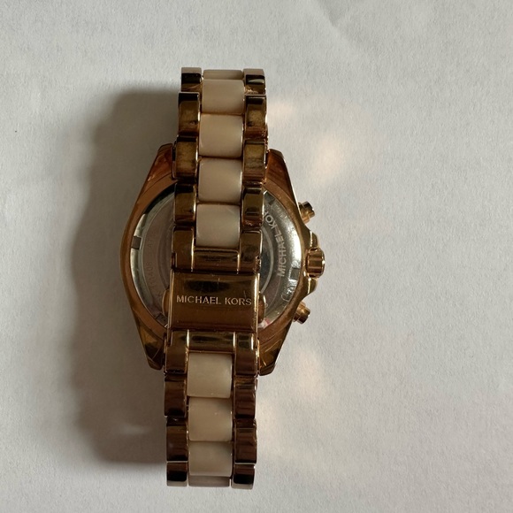 Michael kors rose gold women’s watch - Picture 3 of 3